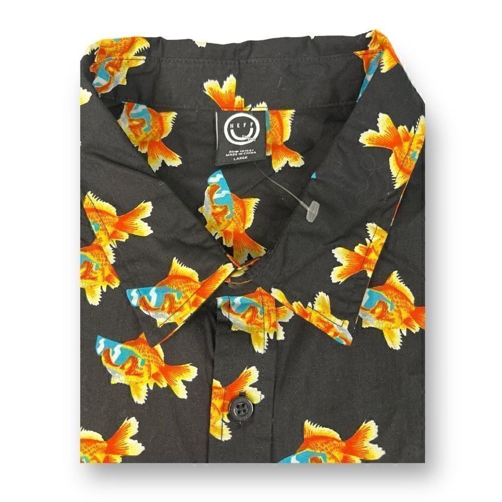 Neff Fish Front Button Top Size Large - Picture 2 of 6